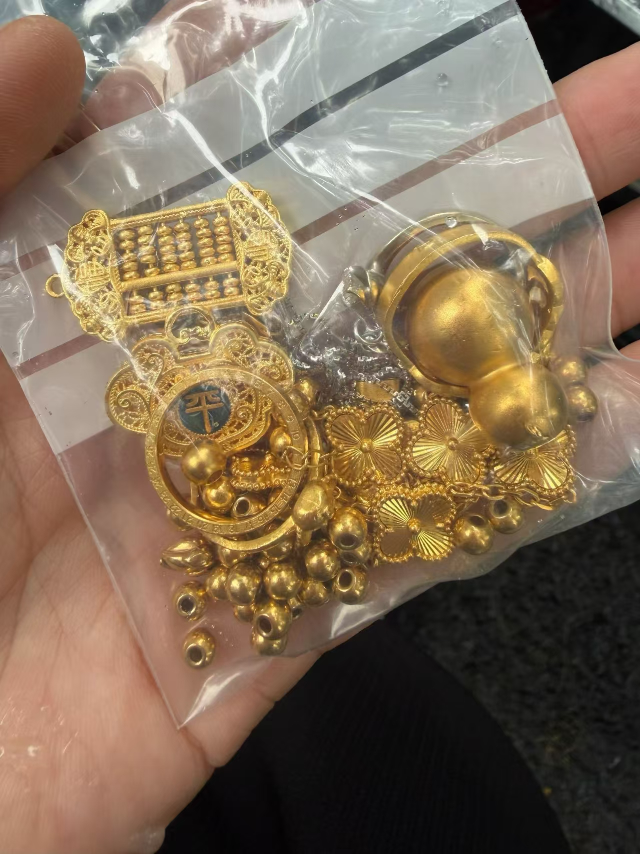 宁波黄金回收高价变现指南：最新市场动态与避坑攻略