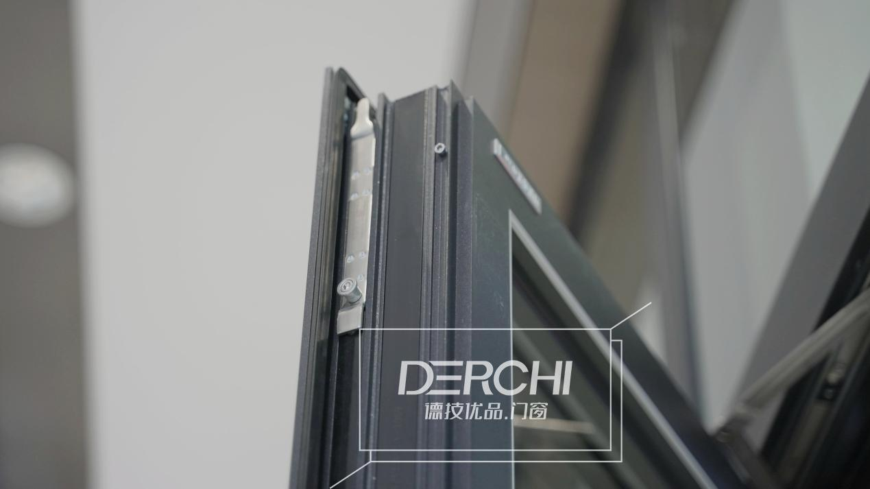 全景视野颠覆体验!诺维斯德技优品奥克兰断桥平开窗,安全与美学双赢 全景视野颠覆体验!诺维斯德技优品奥克兰断桥平开窗,安全与美学双赢