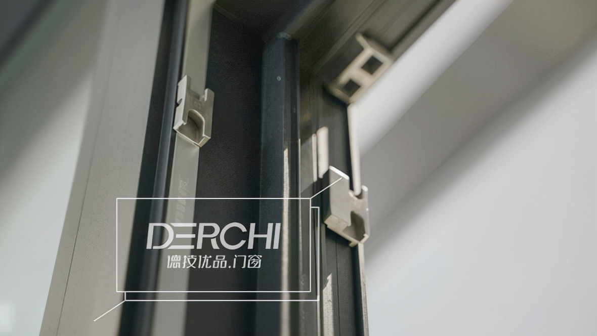 全景视野颠覆体验！诺维斯德技优品奥克兰断桥平开窗，安全与美学双赢